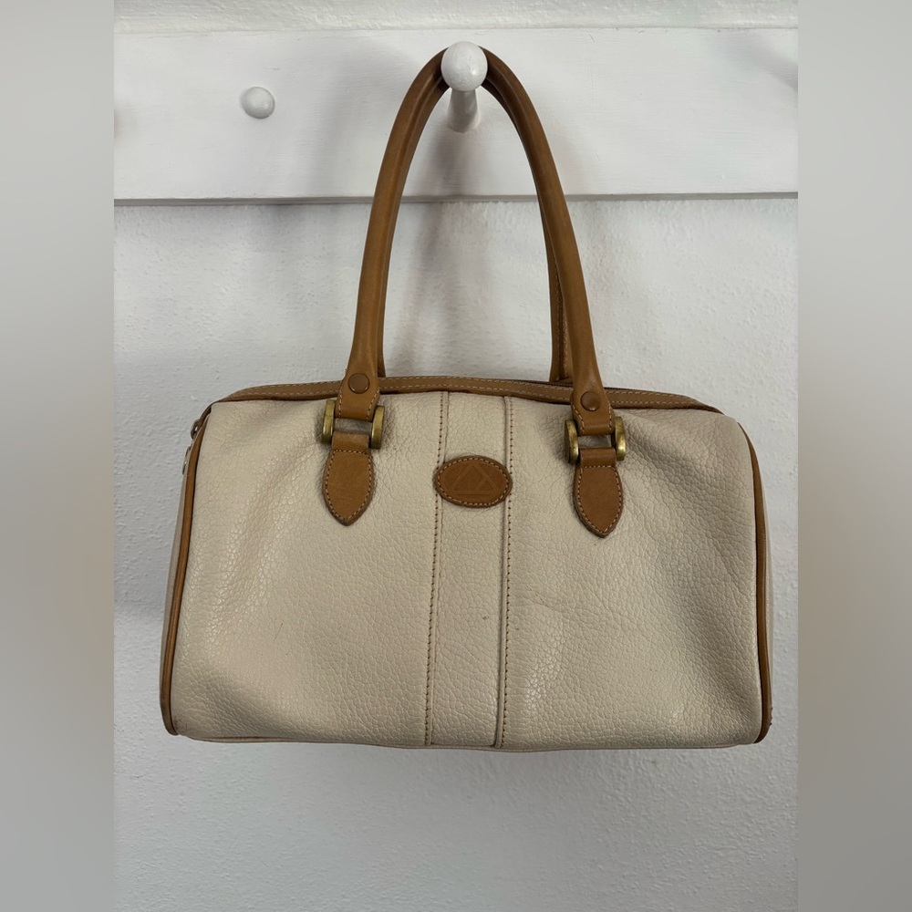 Liz Claiborne 1980s vintage Leather Barrel Bag (Cream and Tan)